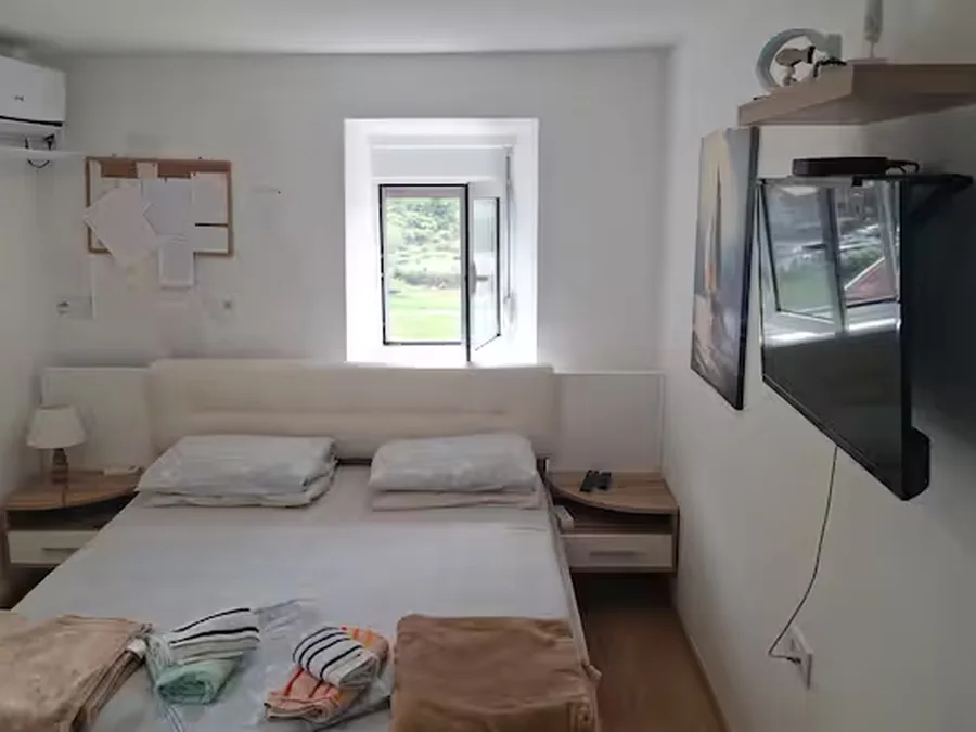 Lake View Terrace Apartment: bedroom